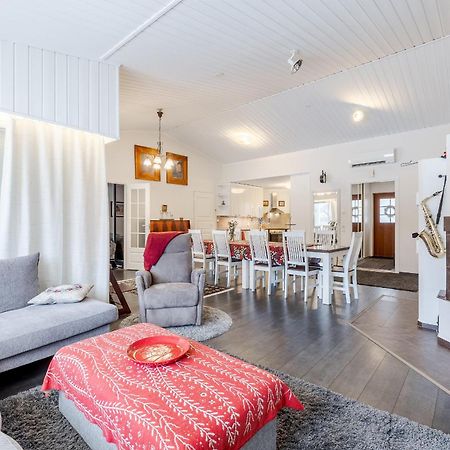 Riverside Home For Families - Beautiful House Near Santa Claus Village Rovaniemi Extérieur photo